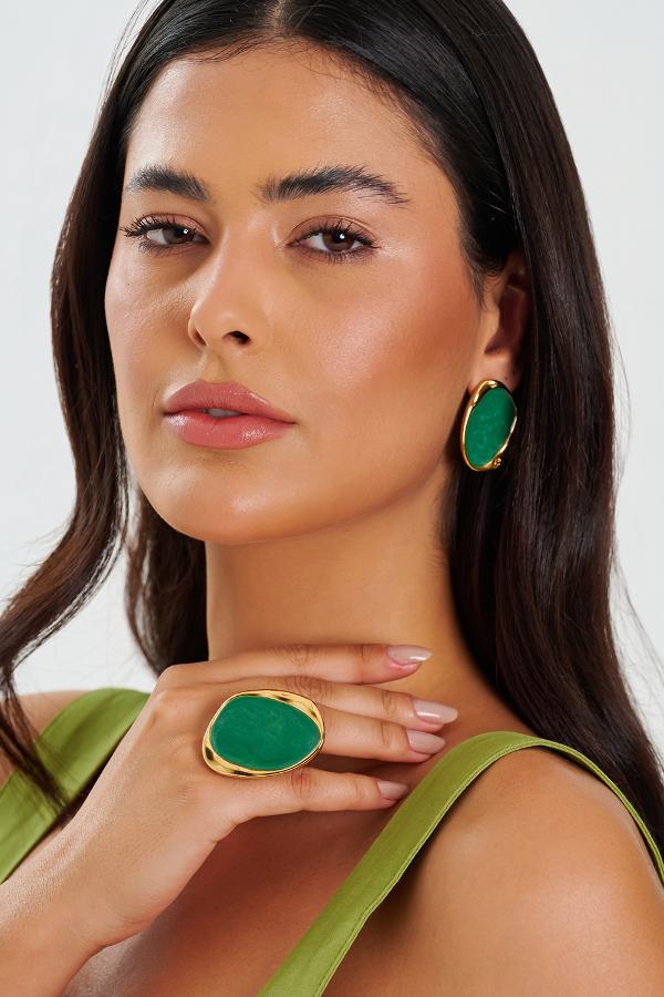 ANEL DOURADO OVAL COM RESINA