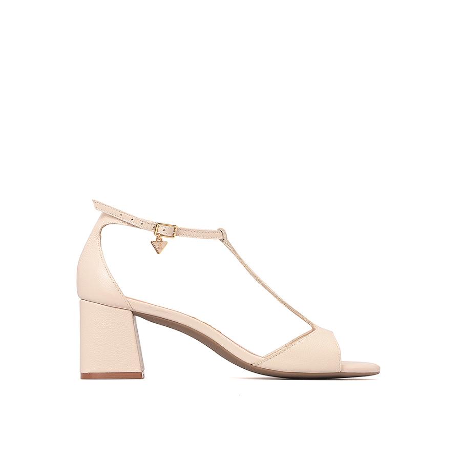 SANDALIA COM TIRAS ASSIMETRICA