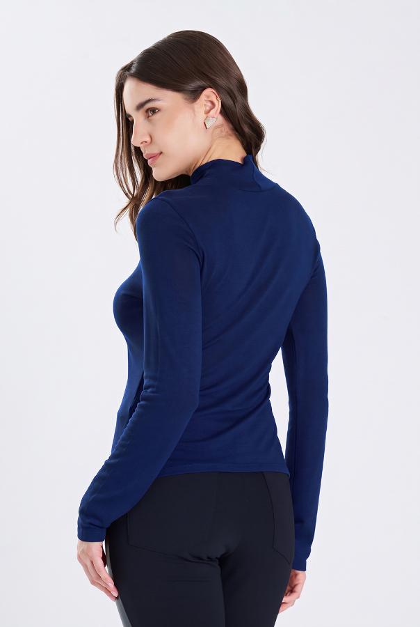 BLUSA BASICA EM MALHA TRICOT