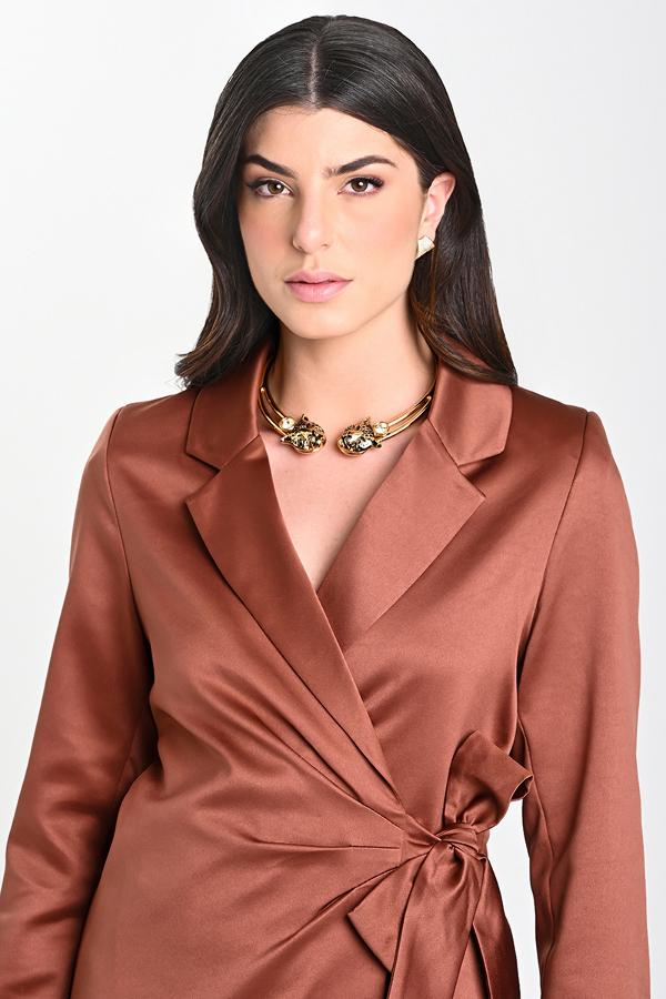 COLAR COM ENFEITE DE ONÇA