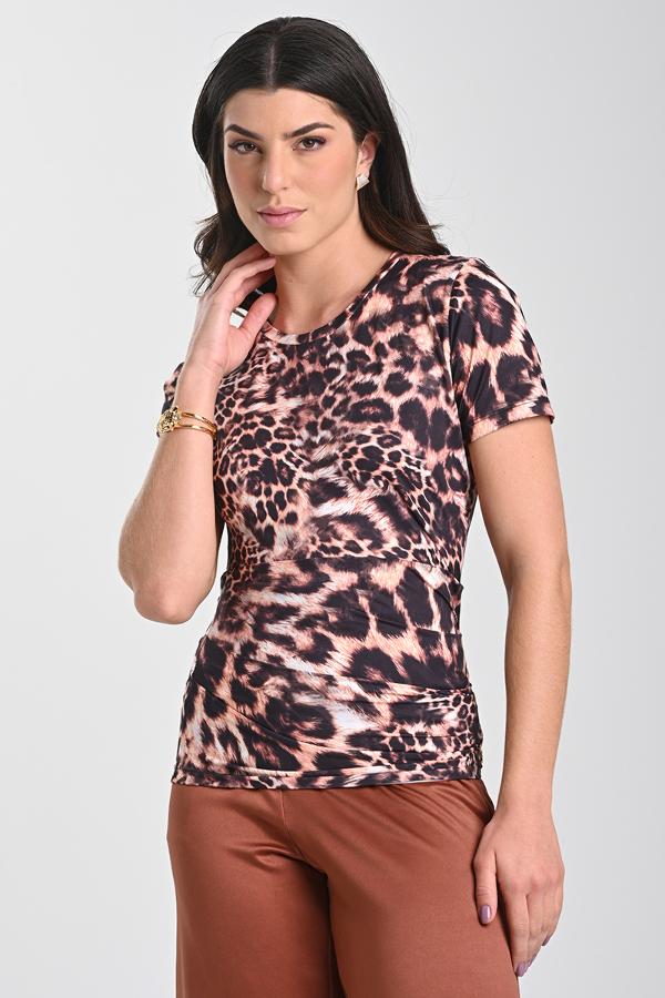 T-SHIRT COM PADRÃO EXCLUSIVO