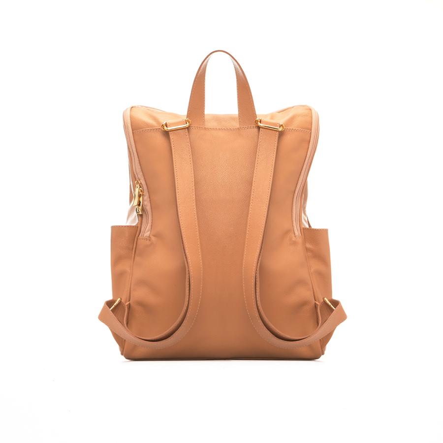 MOCHILA COM BOLSOS EXTERNOS