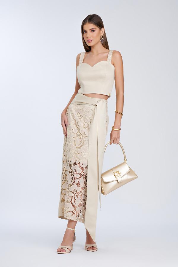 TOP COM ALCAS EM RENDA