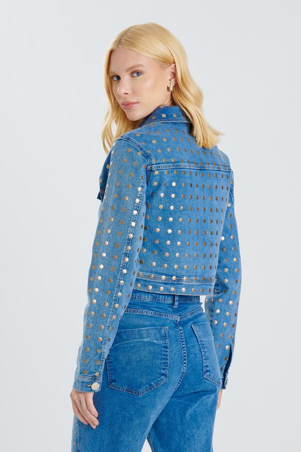 CASACO JEANS SLIM COM TACHAS
