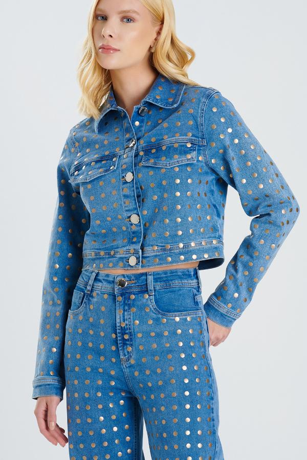 CASACO JEANS SLIM COM TACHAS