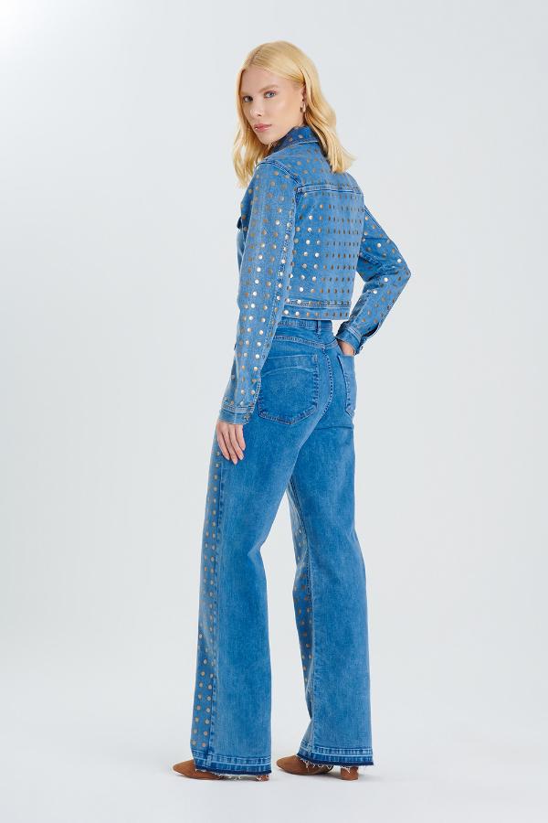 CASACO JEANS SLIM COM TACHAS